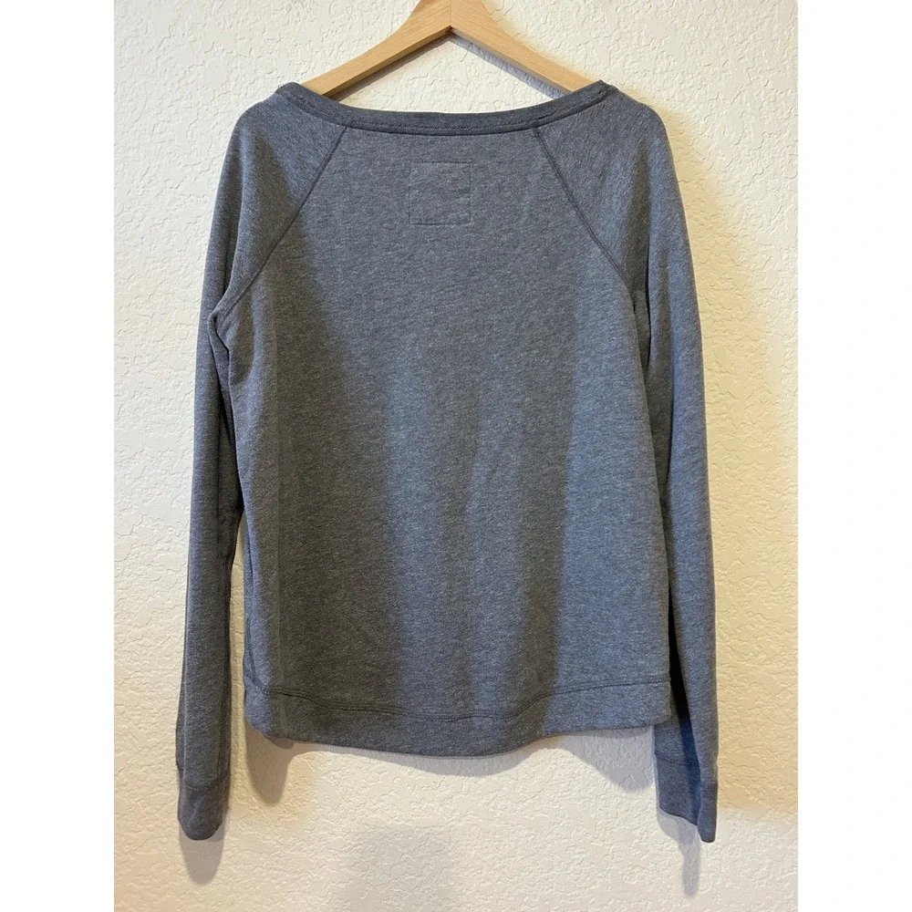 Vintage Y2K Hollister Sweatshirt Size L Gray Shimmer Raglan Scoop Neck Gull Logo